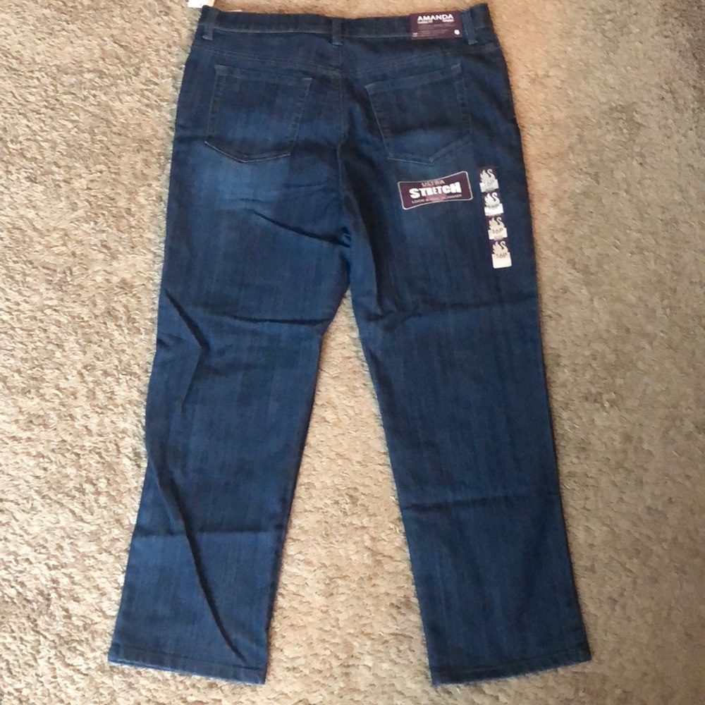 Jeans - Picture 2 of 4